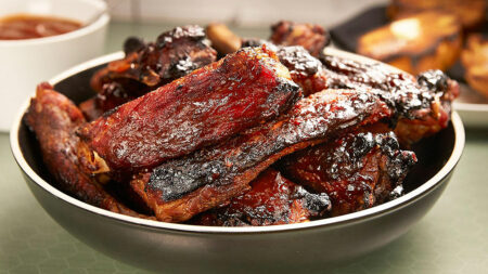 Steven Raichlen's Project Fire - Episode 412: Game Day Grill