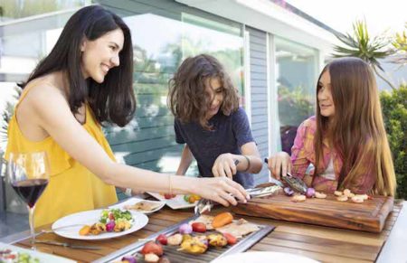 Social Grilling with iBBQ’s Angara Dining Table