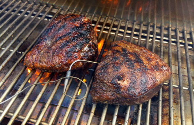 Reverse searing steaks