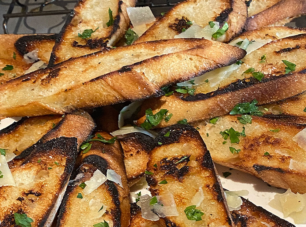 Santa Maria Garlic Bread